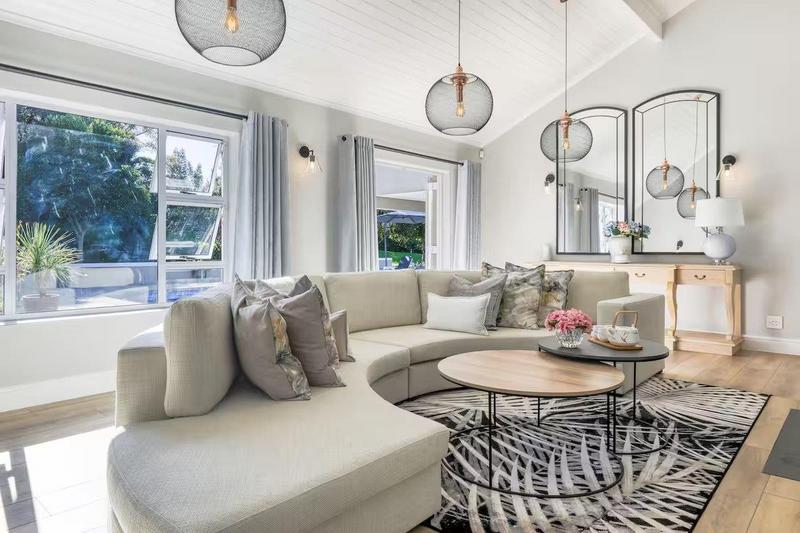6 Bedroom Property for Sale in Constantia Western Cape